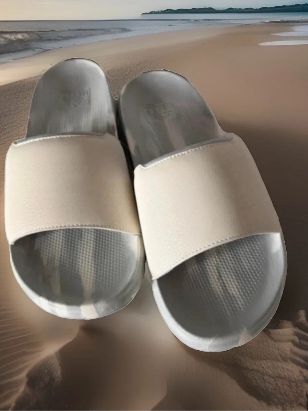 Reef Men's Size 10 Tailslide Slip on Sandals. White. New with Tags